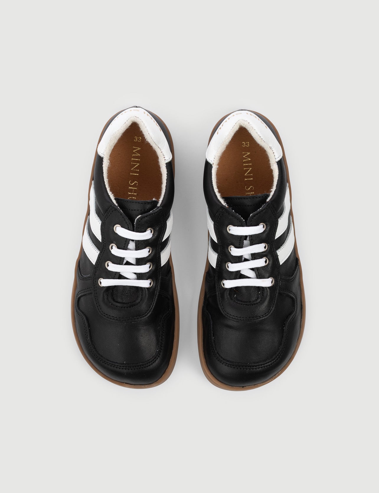 BAMBA CORDONES NEGRA - Zapato Barefoot Artesanal | SHUU BAREFOOT