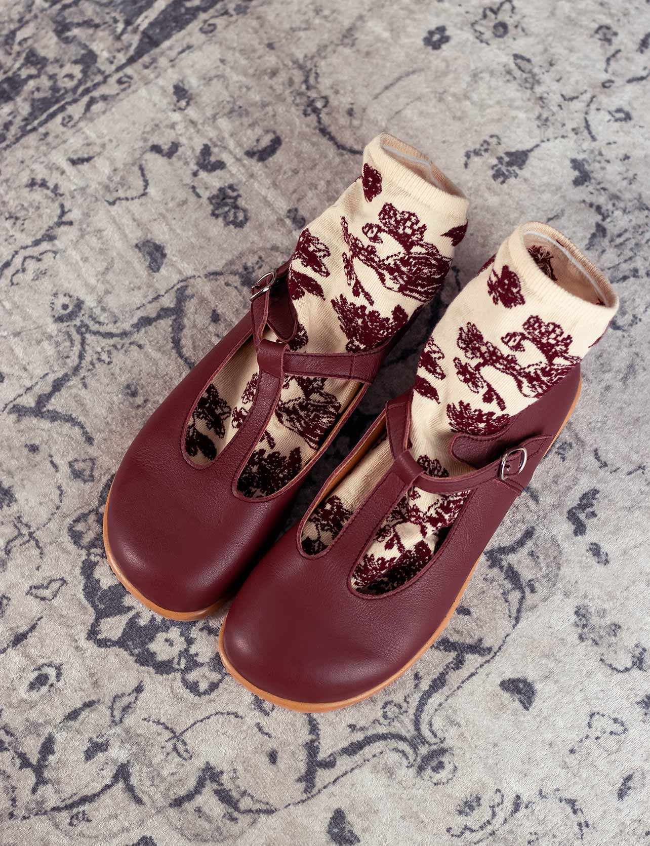 CALCETINES BAREFOOT FLORES BURDEOS - Zapato Barefoot Artesanal | SHUU BAREFOOT