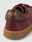 Deportiva barefoot en piel burdeos y chocolate hecha en España. SHUU Barefoot