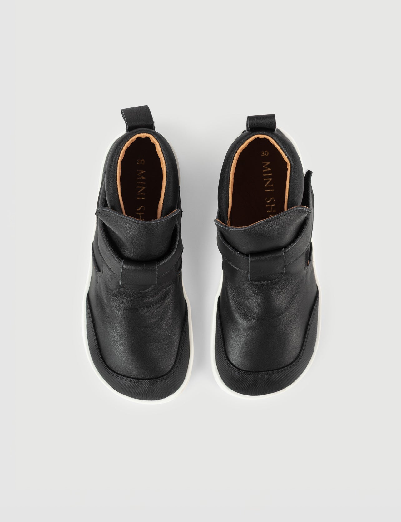 BOTÍN NEGRO - Zapato Barefoot Artesanal | SHUU BAREFOOT