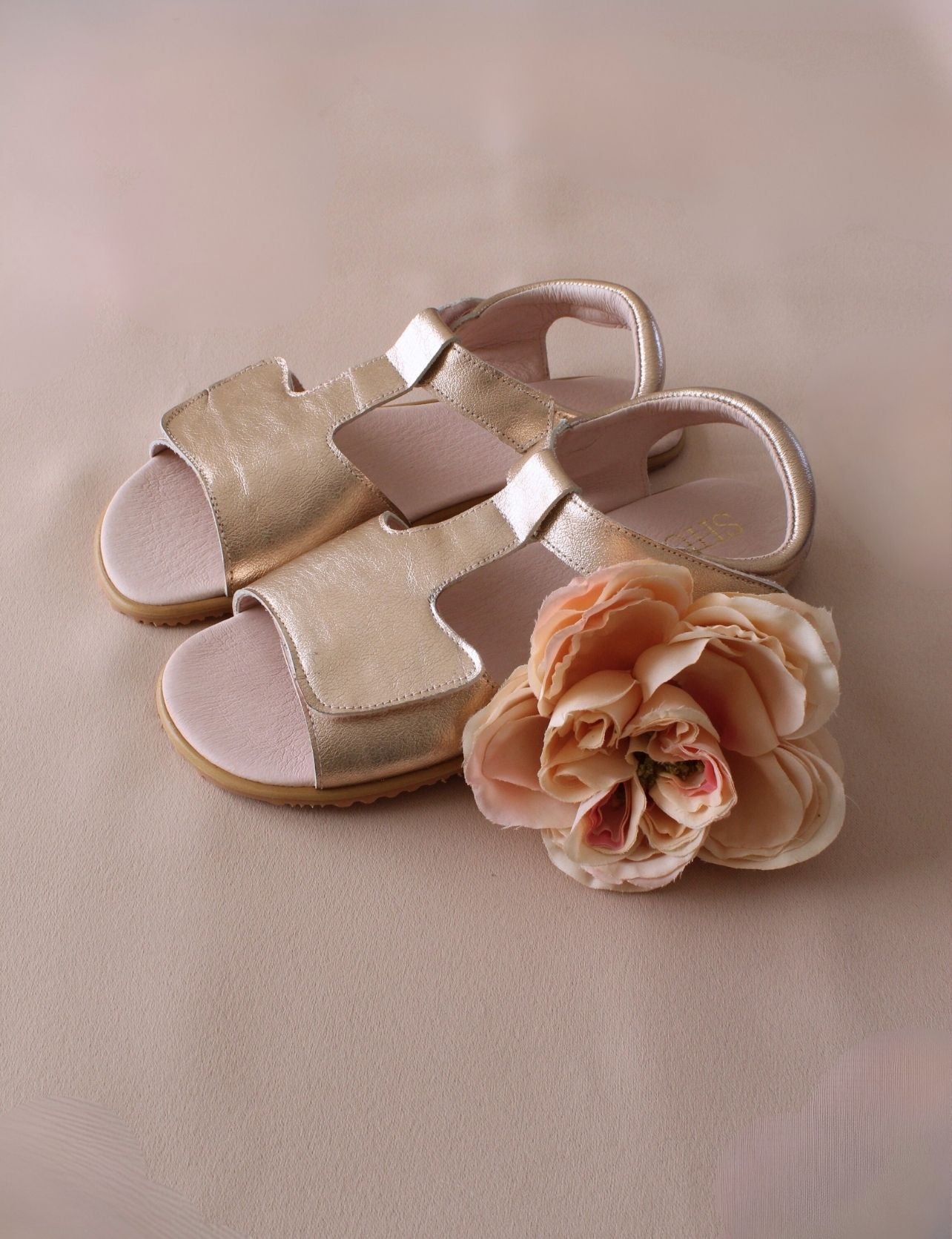 SANDALIA ORIGEN ORO ROSA - Zapato Barefoot Artesanal | SHUU BAREFOOT