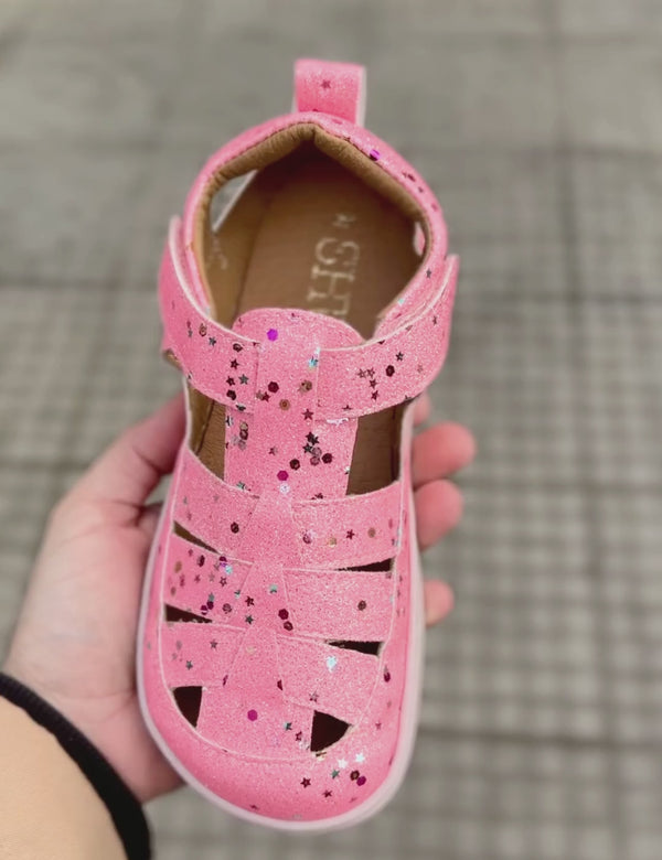 Sandalia barefoot de niña rosa brilli brilli hecha en España. SHUU Barefoot.